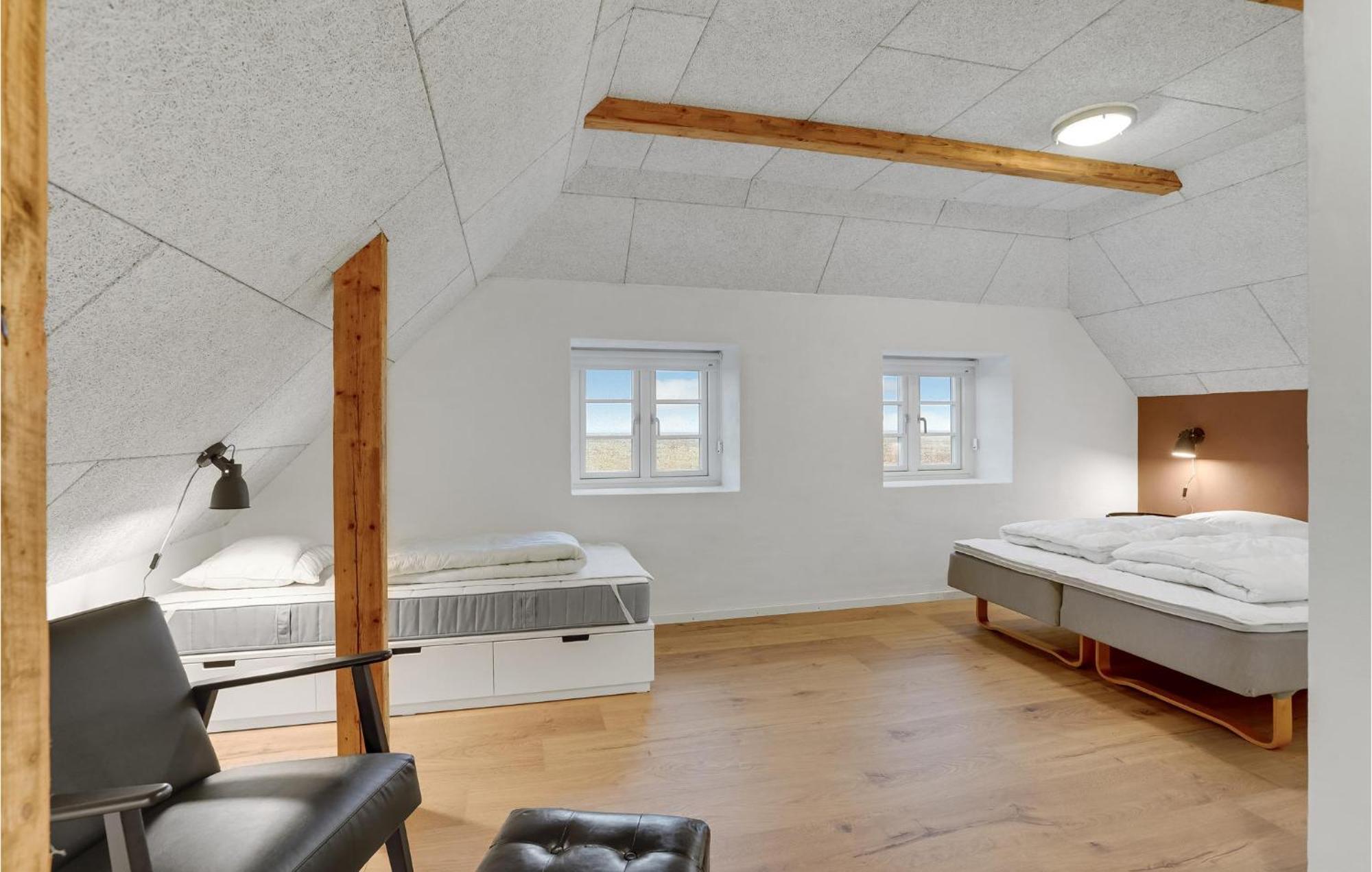 Stunning Home In Ringkobing With Kitchen Klegod エクステリア 写真