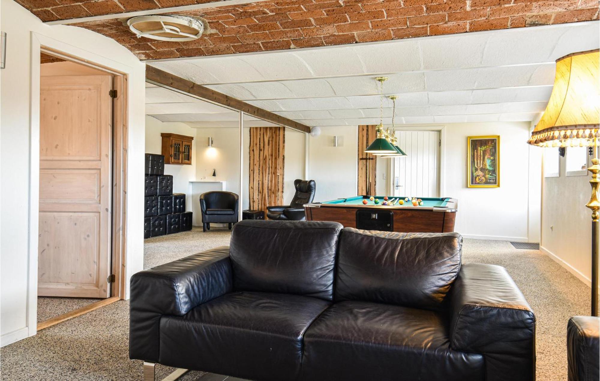 Stunning Home In Ringkobing With Kitchen Klegod エクステリア 写真